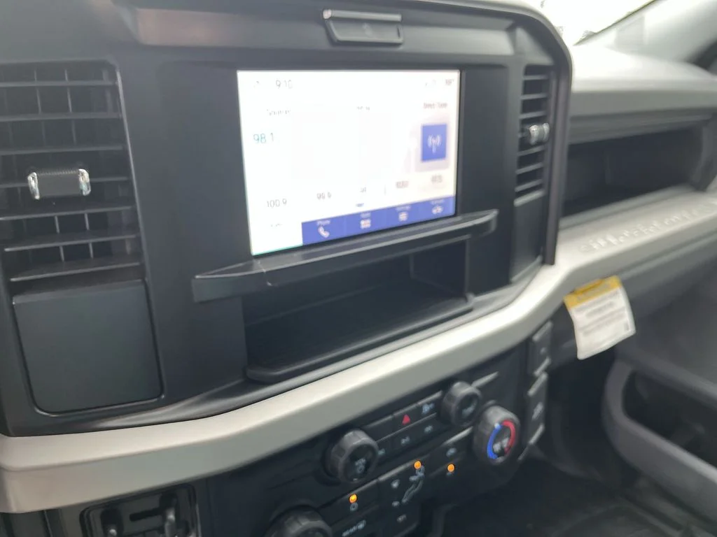 Used 2025 White Ford XL image 16