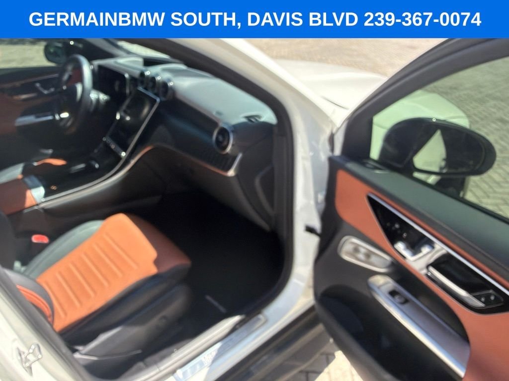 Used 2024  Mercedes-Benz GLC 300 Coupe image 23