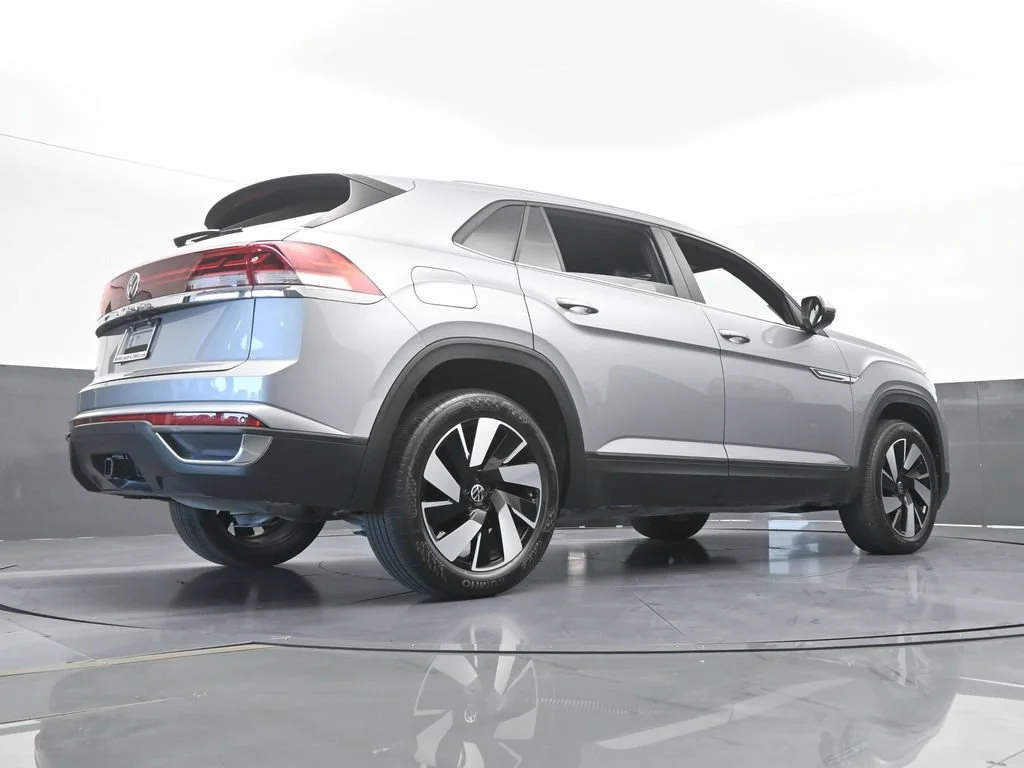 Used 2024 Gray Volkswagen 2.0T SE w/Technology image 55