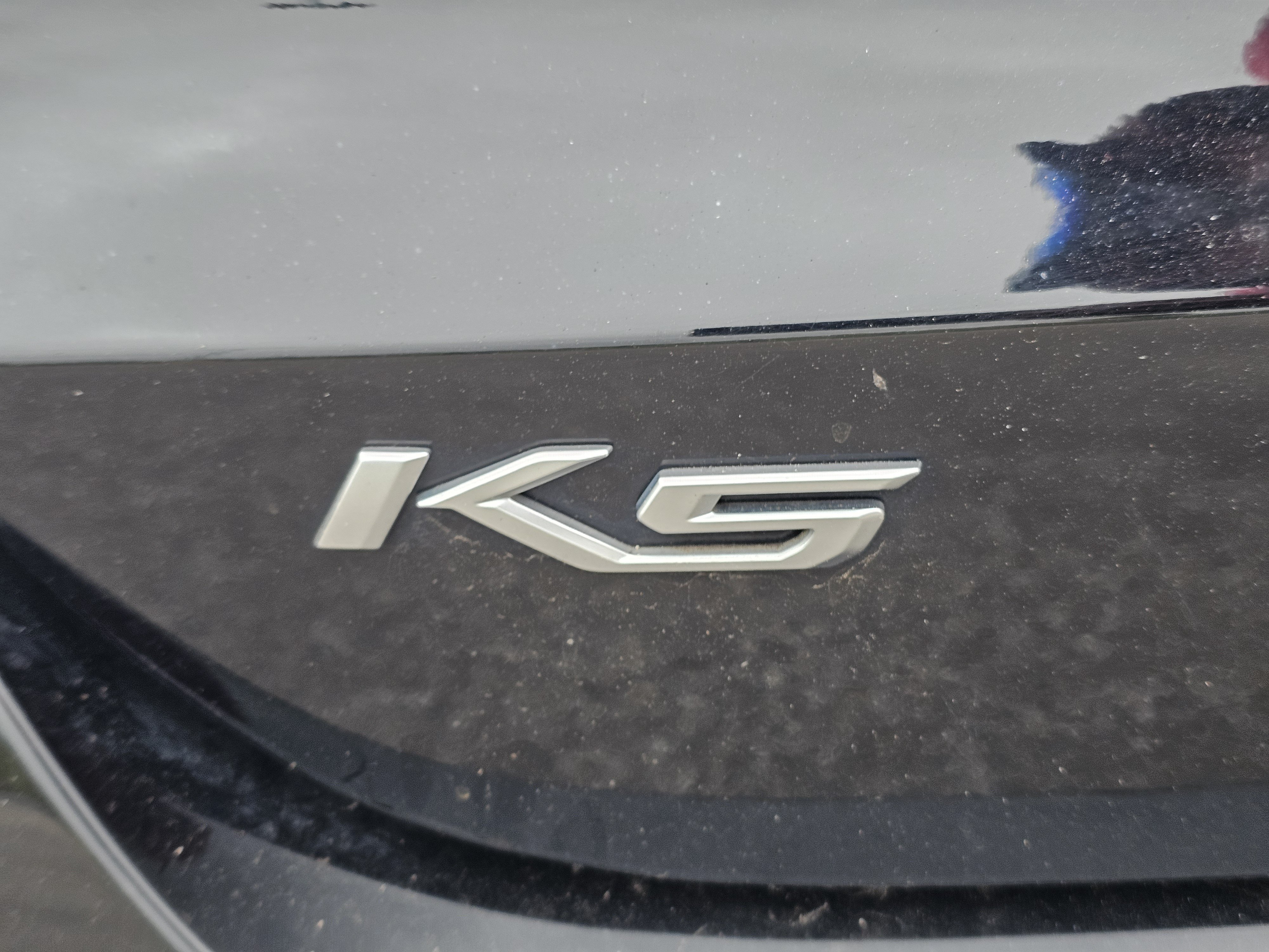 Used 2022 Ebony Black Kia LXS image 9