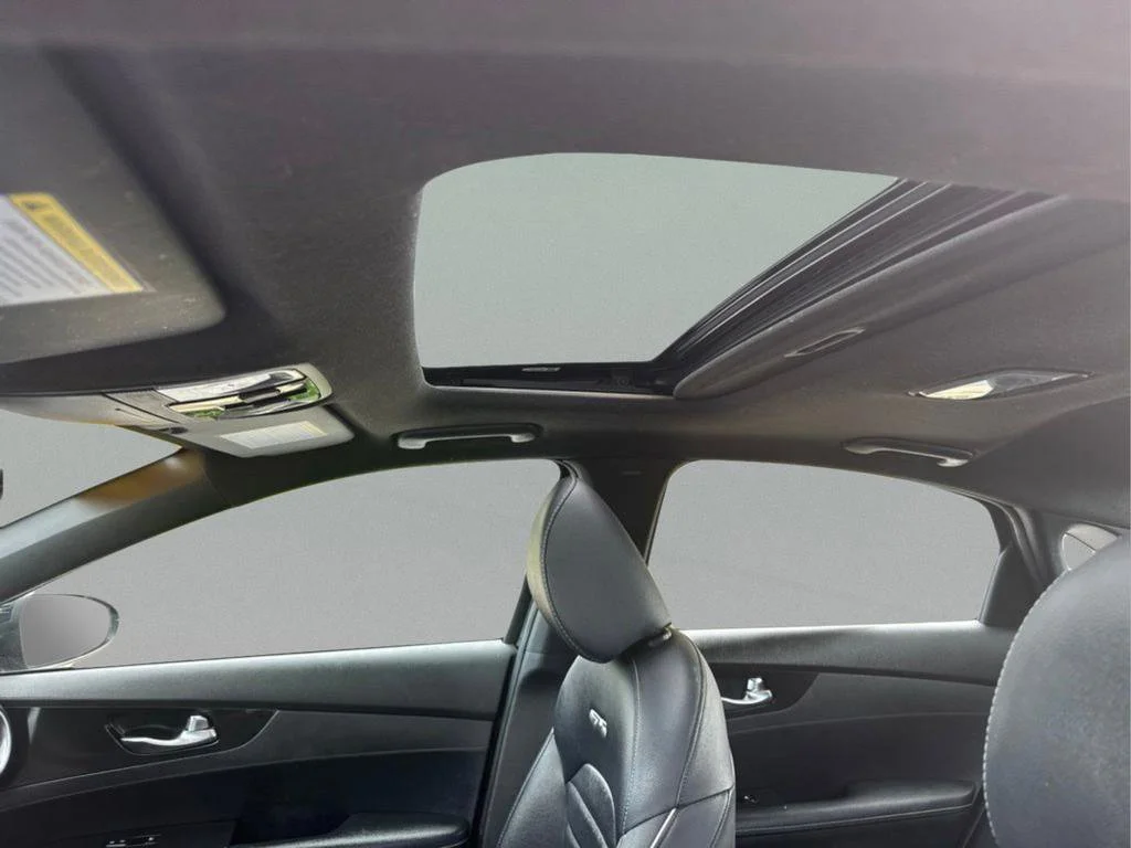 Used 2023 Gravity Gray Kia GT-Line image 18
