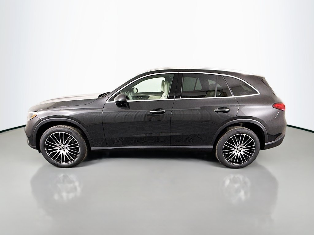 New 2026 Graphite Grey Metallic Mercedes-Benz GLC 300 image 37