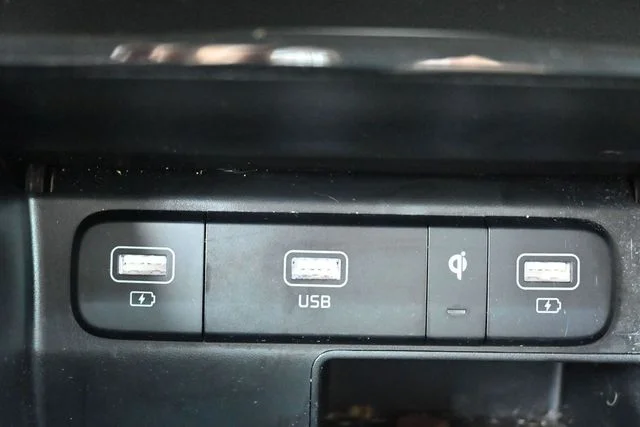 2021 Kia Sorento SX - Photo 22