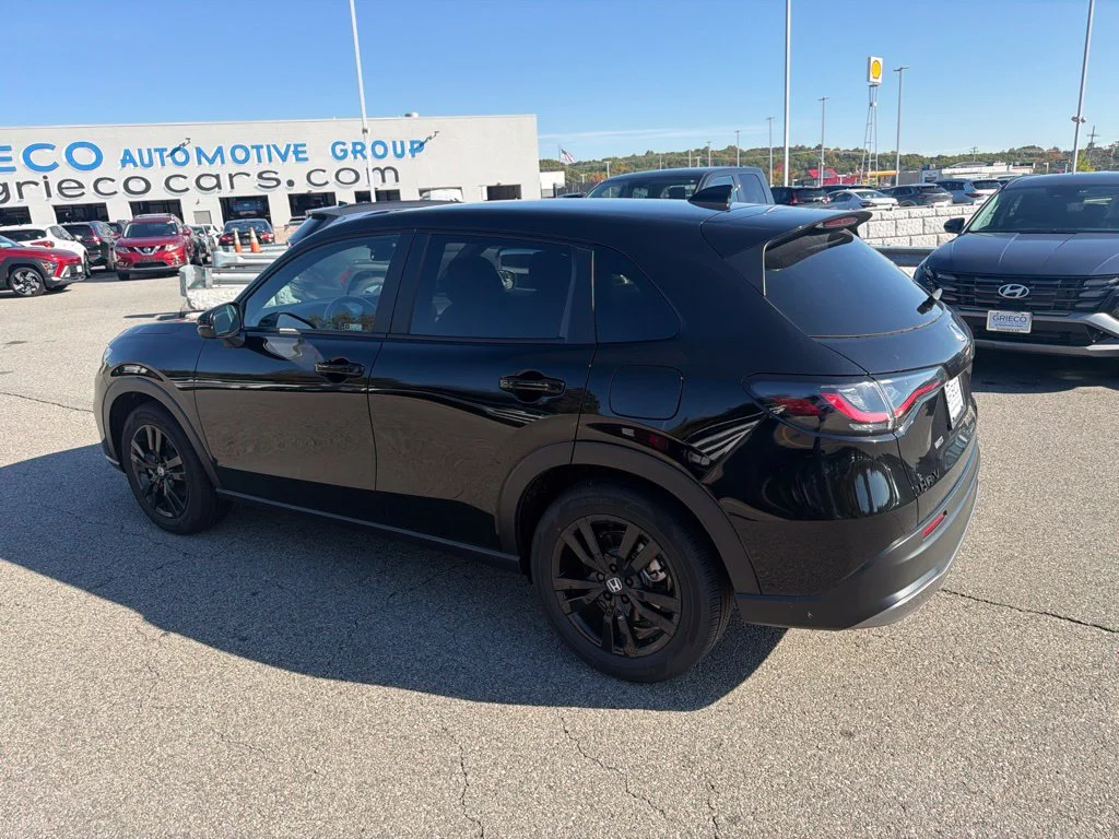 Used 2026  Honda Sport image 4