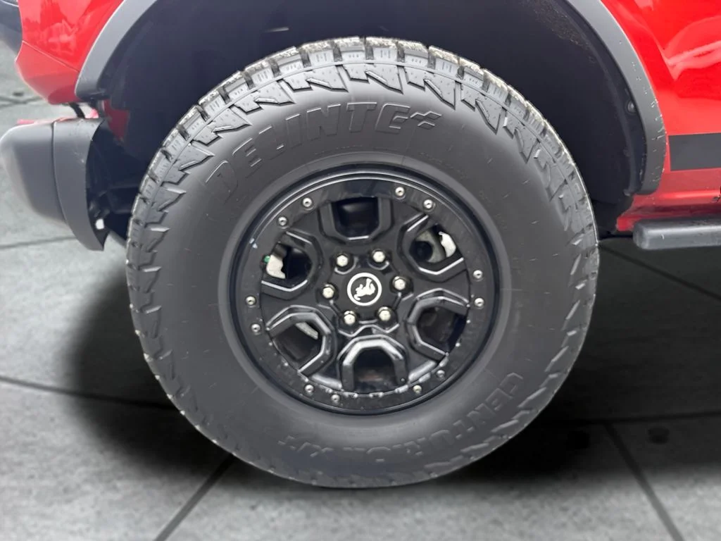 Used 2023 Red Ford Wildtrak image 23