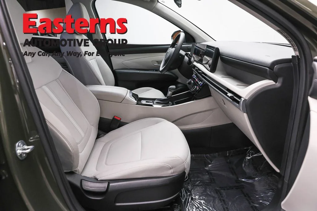 Used 2026 Green Hyundai SEL image 25