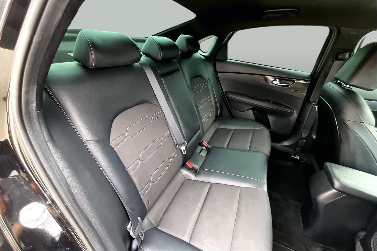 Used 2020 Aurora Black Kia GT-Line image 18