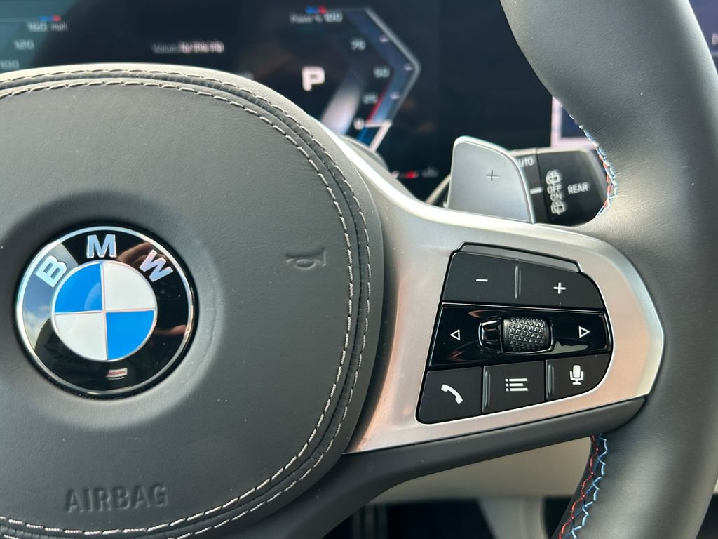 Used 2026 Alpine White BMW M60i image 20