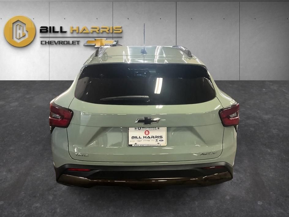 Used 2025 Green Chevrolet ACTIV image 11