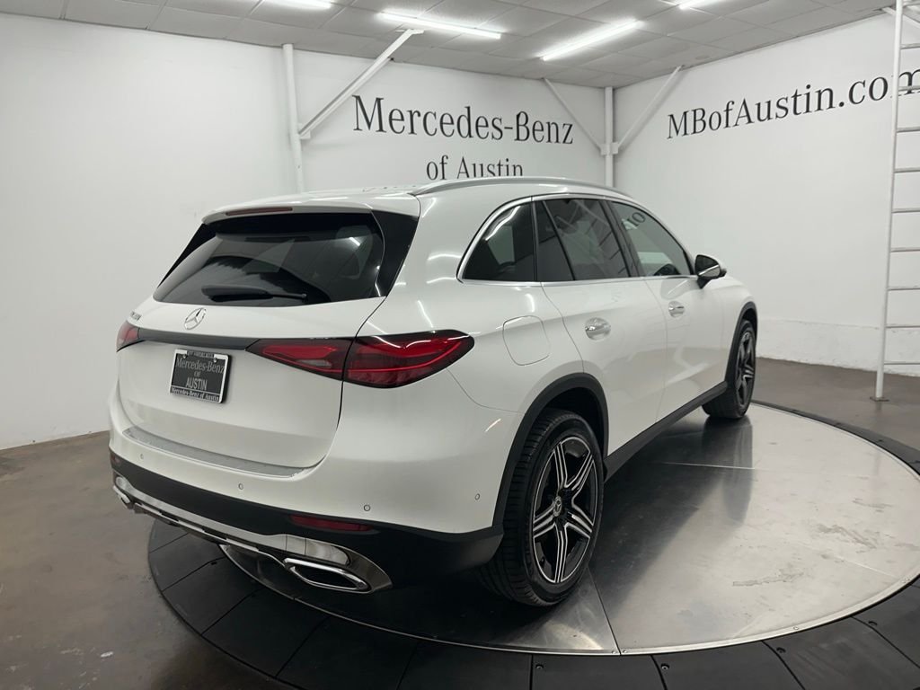 New 2027 Polar White Mercedes-Benz GLC 300 image 7