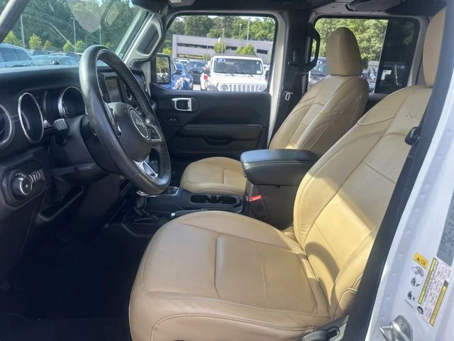 Used 2018 White Jeep Unlimited Sahara image 19