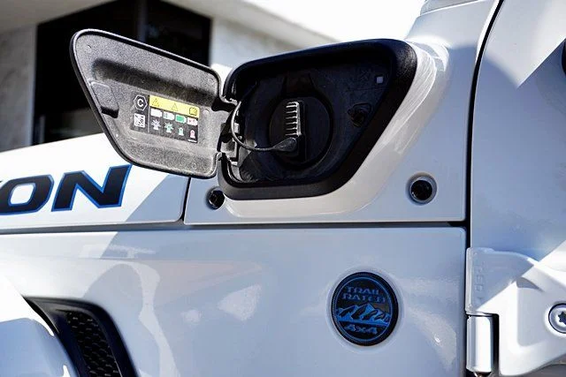 Used 2023 White Jeep Rubicon 4xe image 36