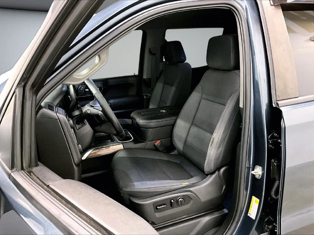 Used 2020 Gray Chevrolet LT Trail Boss image 22