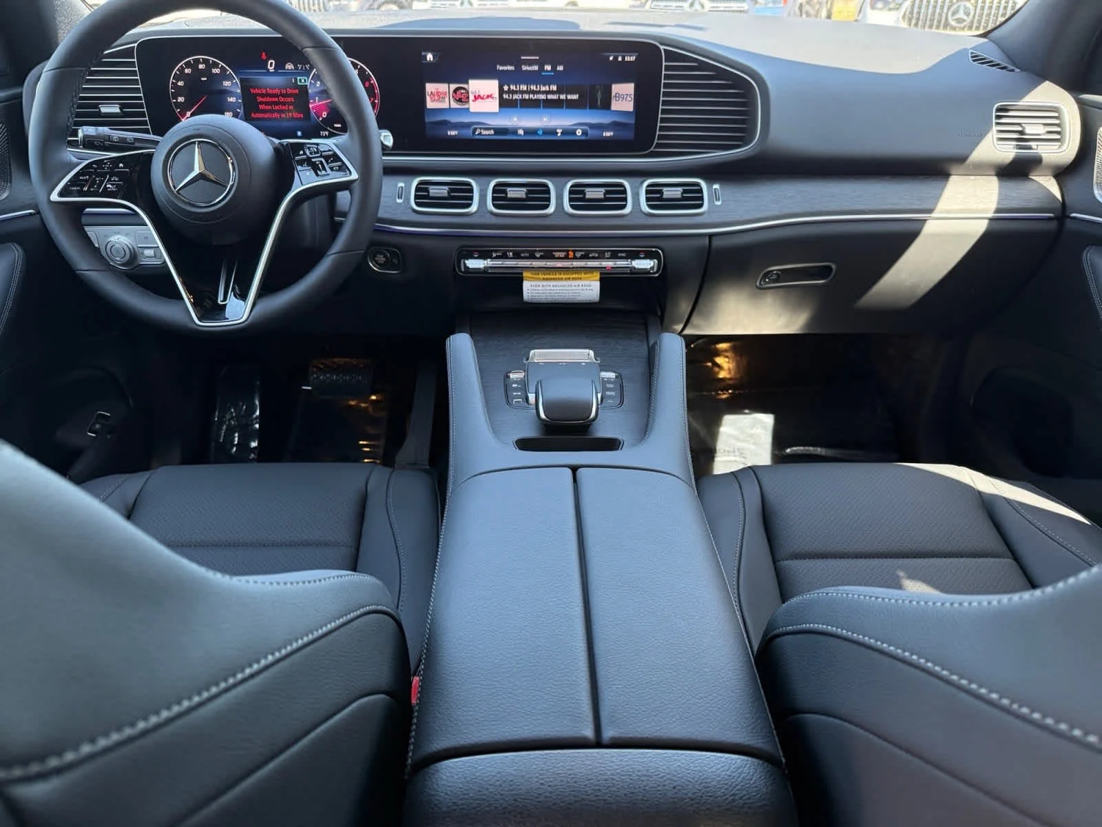 New 2026 MANUFAKTUR Moonlight White Magno Mercedes-Benz GLE 450 image 13