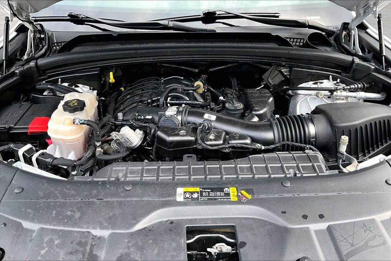 Used 2023 White Jeep Altitude X image 35