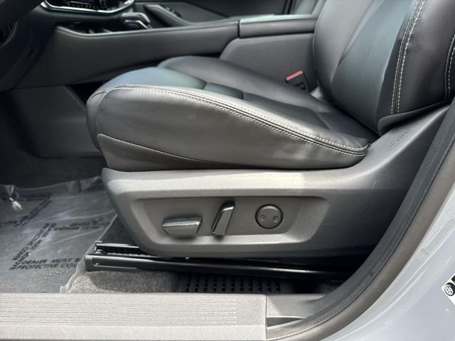 Used 2022 Gray Nissan SL image 29