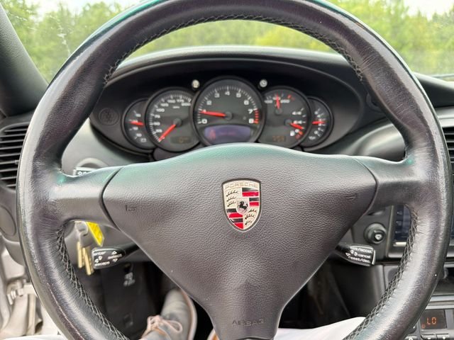 Used 2003 Silver Porsche Carrera image 17
