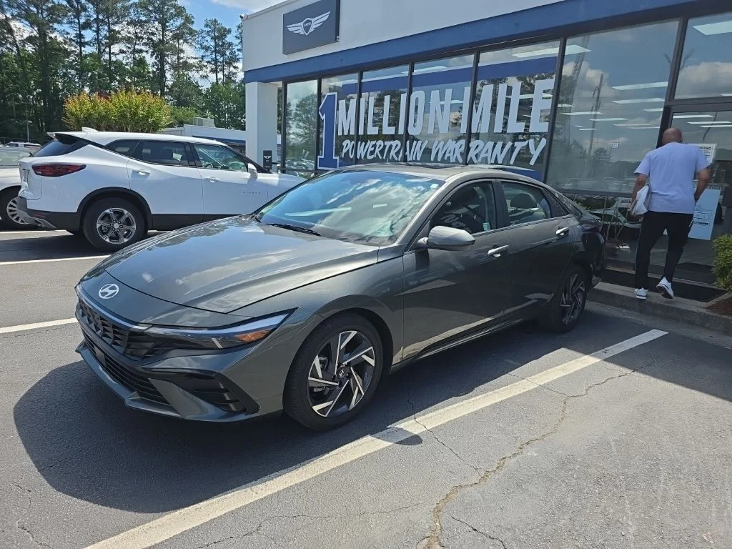 2025 Hyundai Elantra 2.0 SEL Convenience IVT's photo