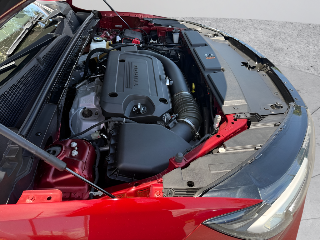 Used 2021 Red Buick Essence image 39