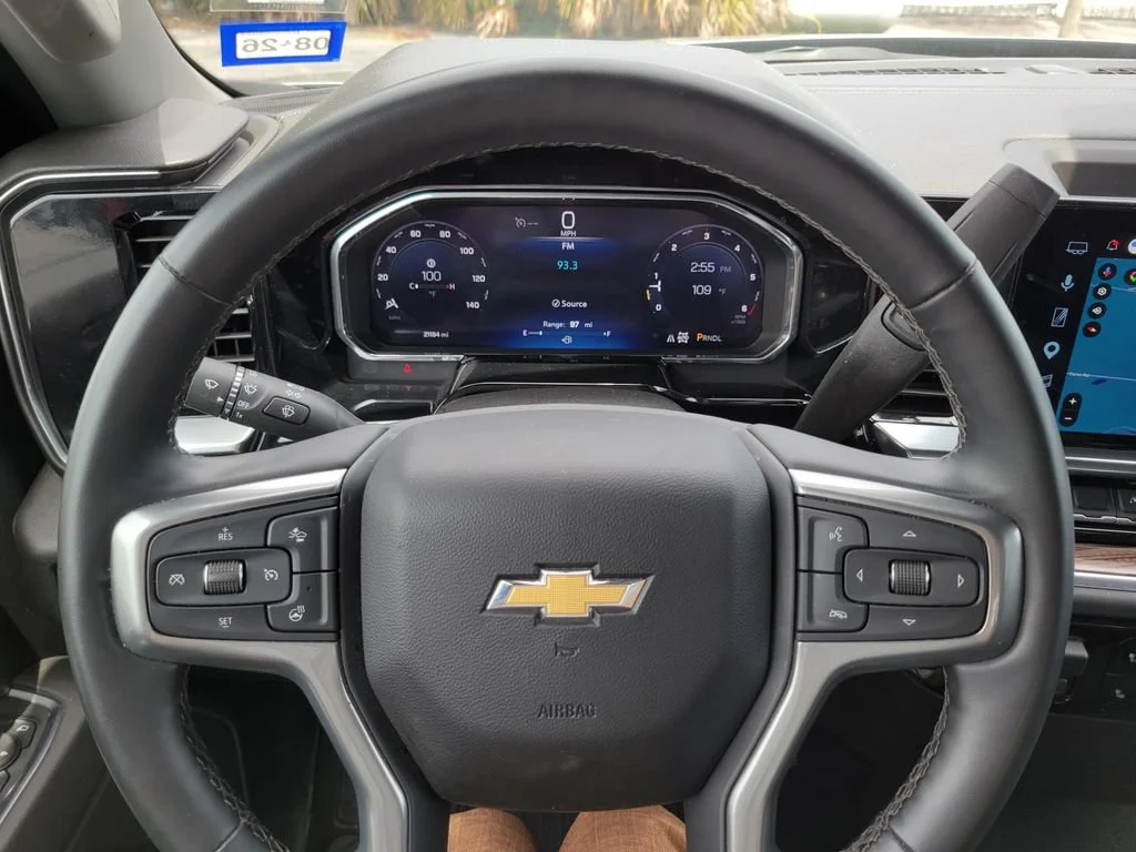Used 2026 Sterling Gray Metallic Chevrolet LT image 31