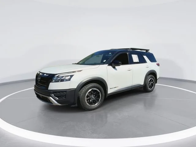Used 2025 White Nissan Rock Creek image 4