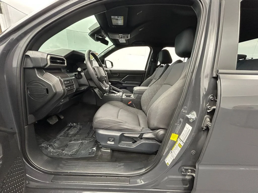 Used 2025 Underground Toyota SR5 image 49