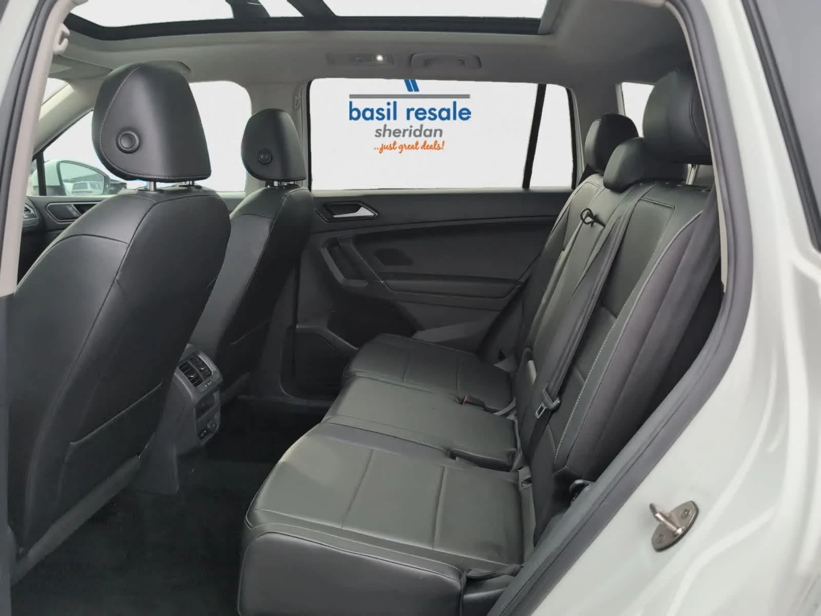 2018 Volkswagen Tiguan SE - Photo 24