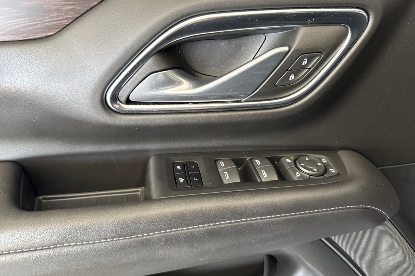 Used 2024 Black Chevrolet Z71 image 10