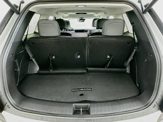 New 2027 White Hyundai SEL image 25