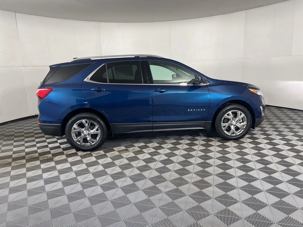 Used 2020 Pacific Blue Metallic Chevrolet LT image 7