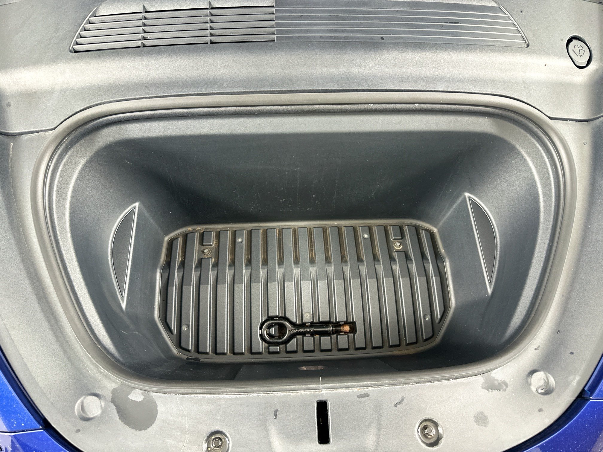 Used 2021  Tesla Performance image 13