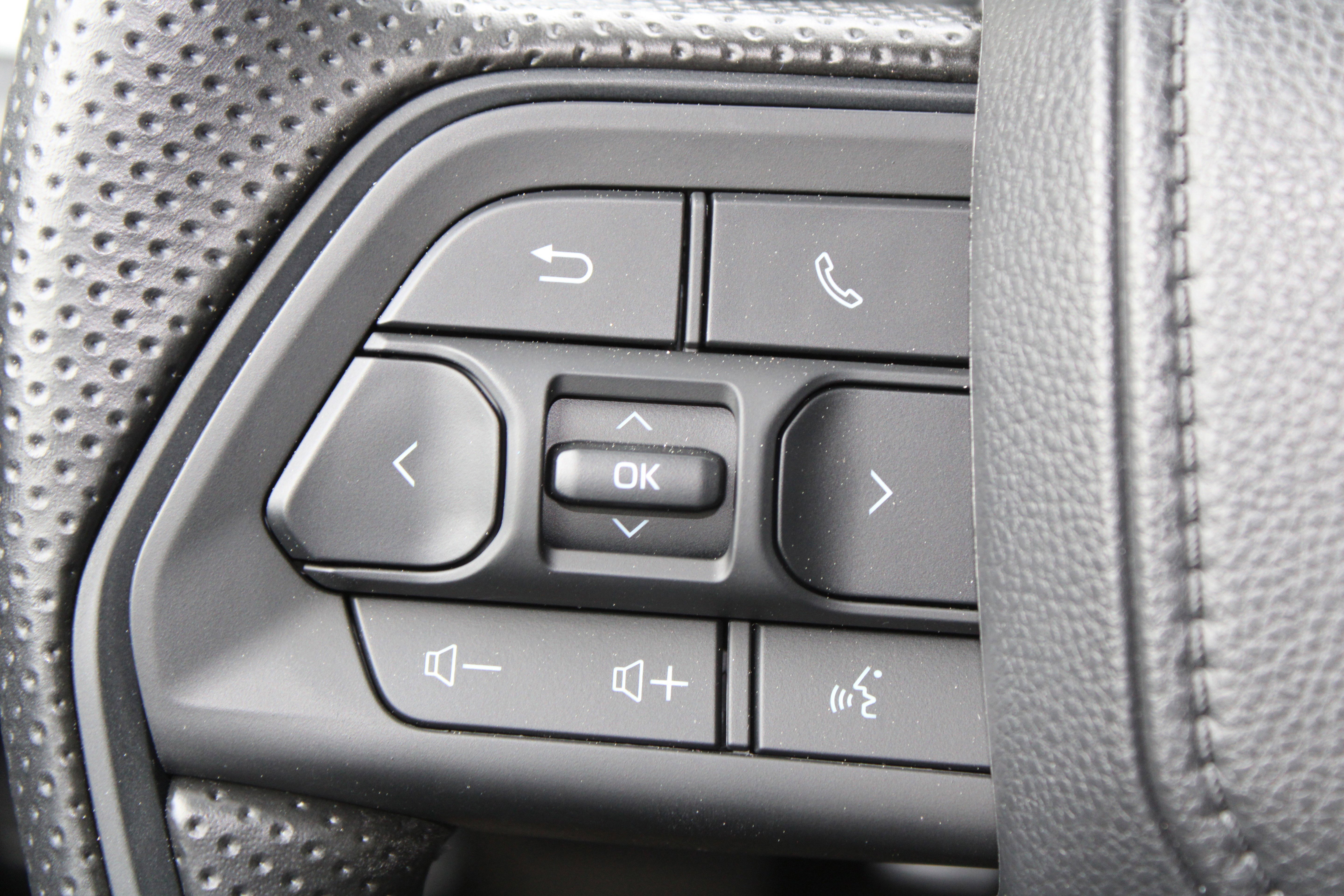 2026 Toyota Tacoma SR5 - Photo 35