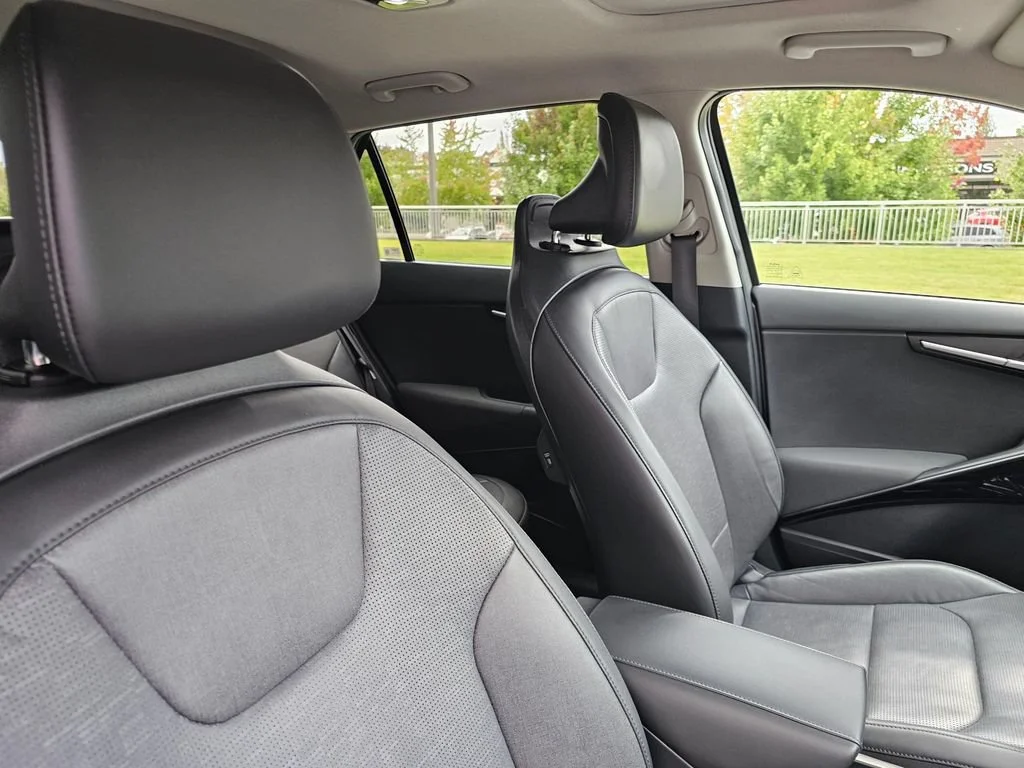 Used 2023  Kia Wave image 11