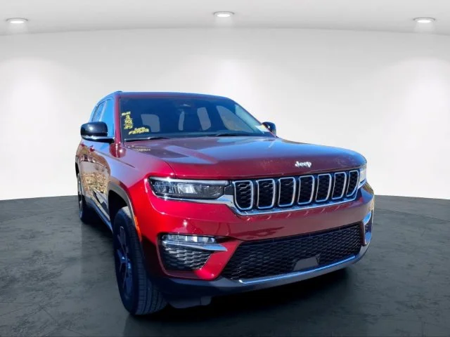 Used 2025 Red Jeep Limited image 9