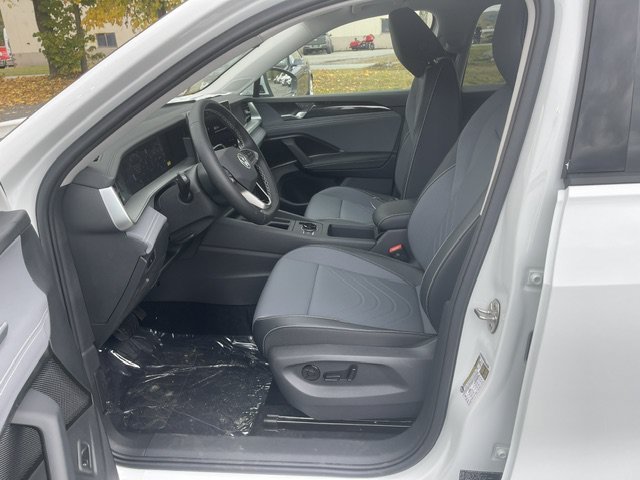 New 2026 Pure White Volkswagen 2.0T SE image 6
