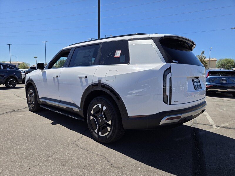 New 2027 Glacial White Pearl Kia EX image 4