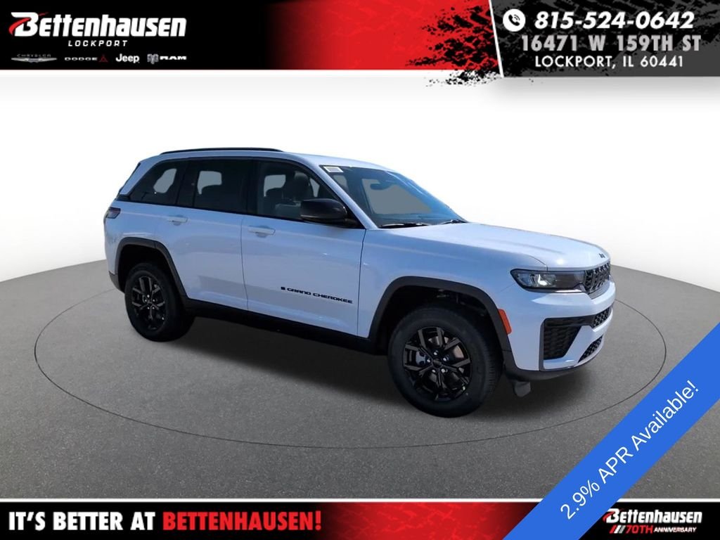 New 2026 White/off-white Jeep Laredo Altitude image 3