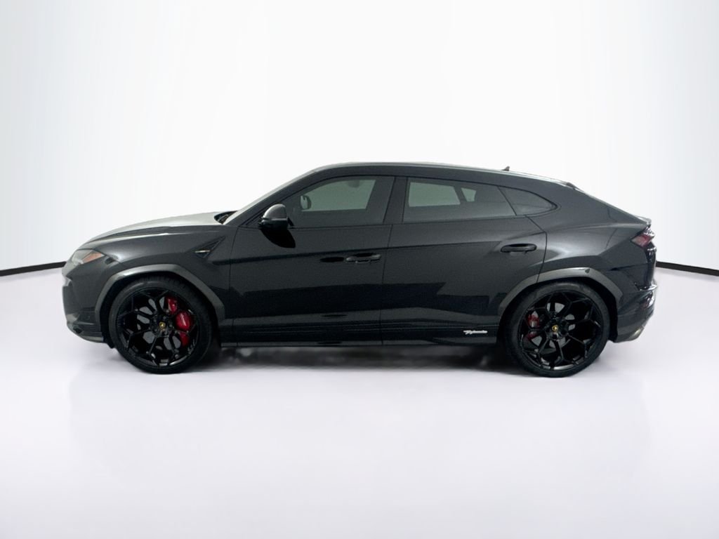 Used 2024  Lamborghini Performante image 8