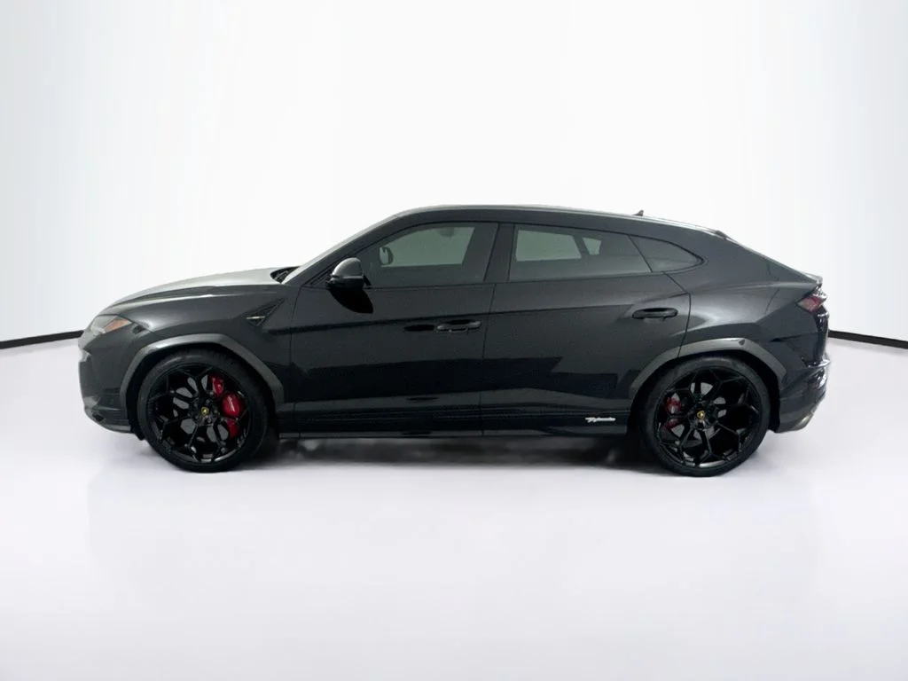 Used 2024  Lamborghini Performante image 8