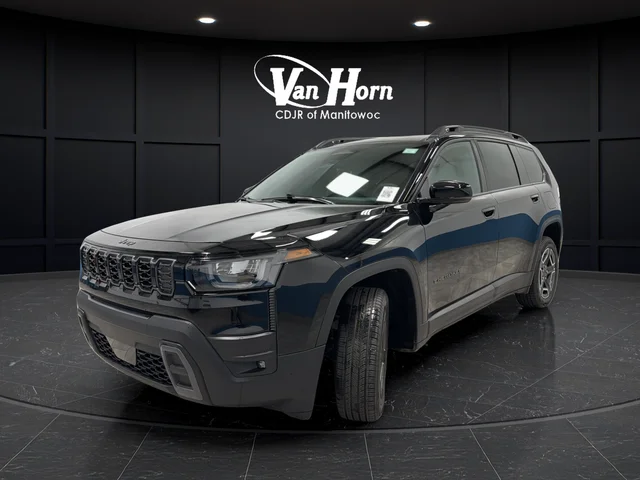 New 2026 Diamond Black Crystal Pearl-Coat Exterior Paint Jeep Limited image 3