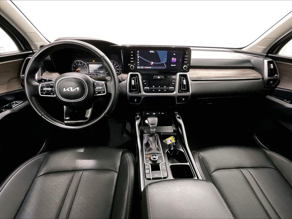 Used 2023 Glacial White Pearl Kia X-Line EX image 22