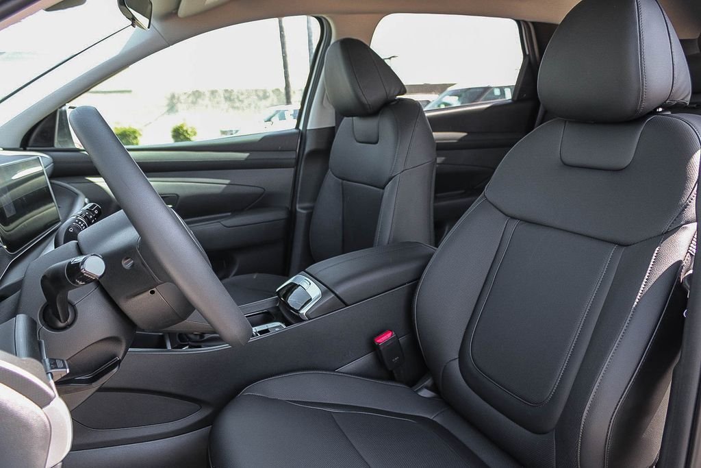 New 2026 White Hyundai SEL Plus image 17