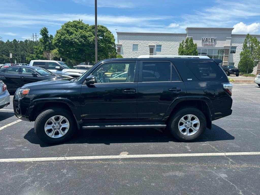 Used 2018 Black Toyota SR5 Premium image 5