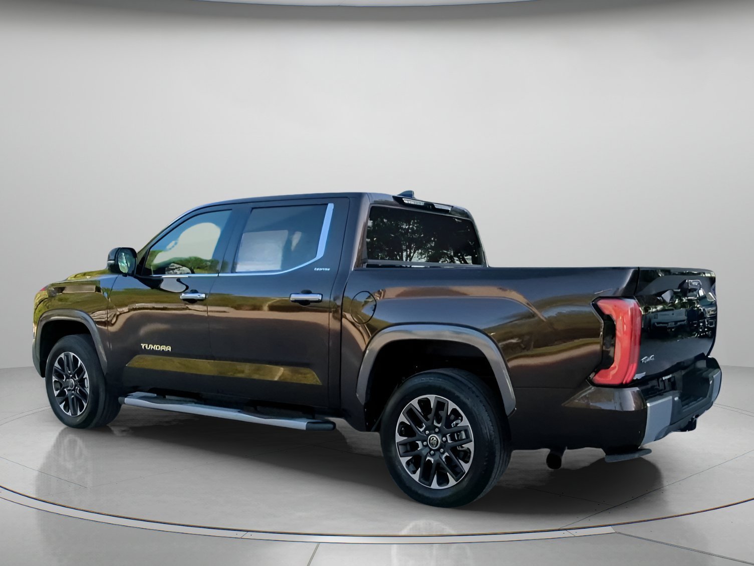 Used 2023 Smoked Mesquite Toyota Limited Crew Cab Pickup image 18