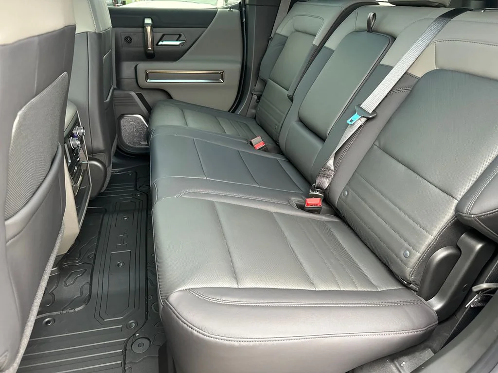 Used 2025 Black GMC 2X image 20