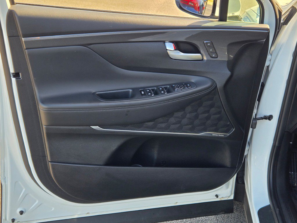 Used 2022 Quartz Hyundai Limited image 19