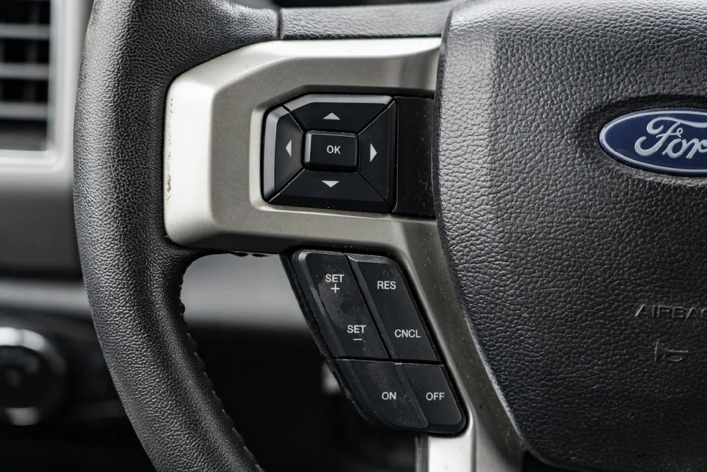 Used 2020 Black Metallic Ford Lariat image 15