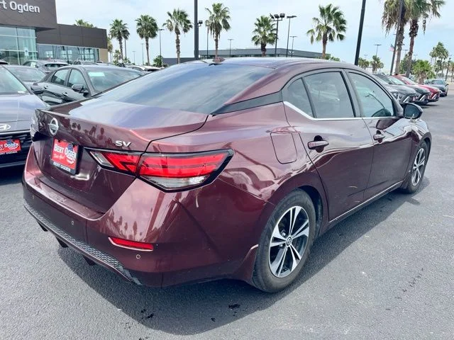 Used 2022  Nissan SV image 6