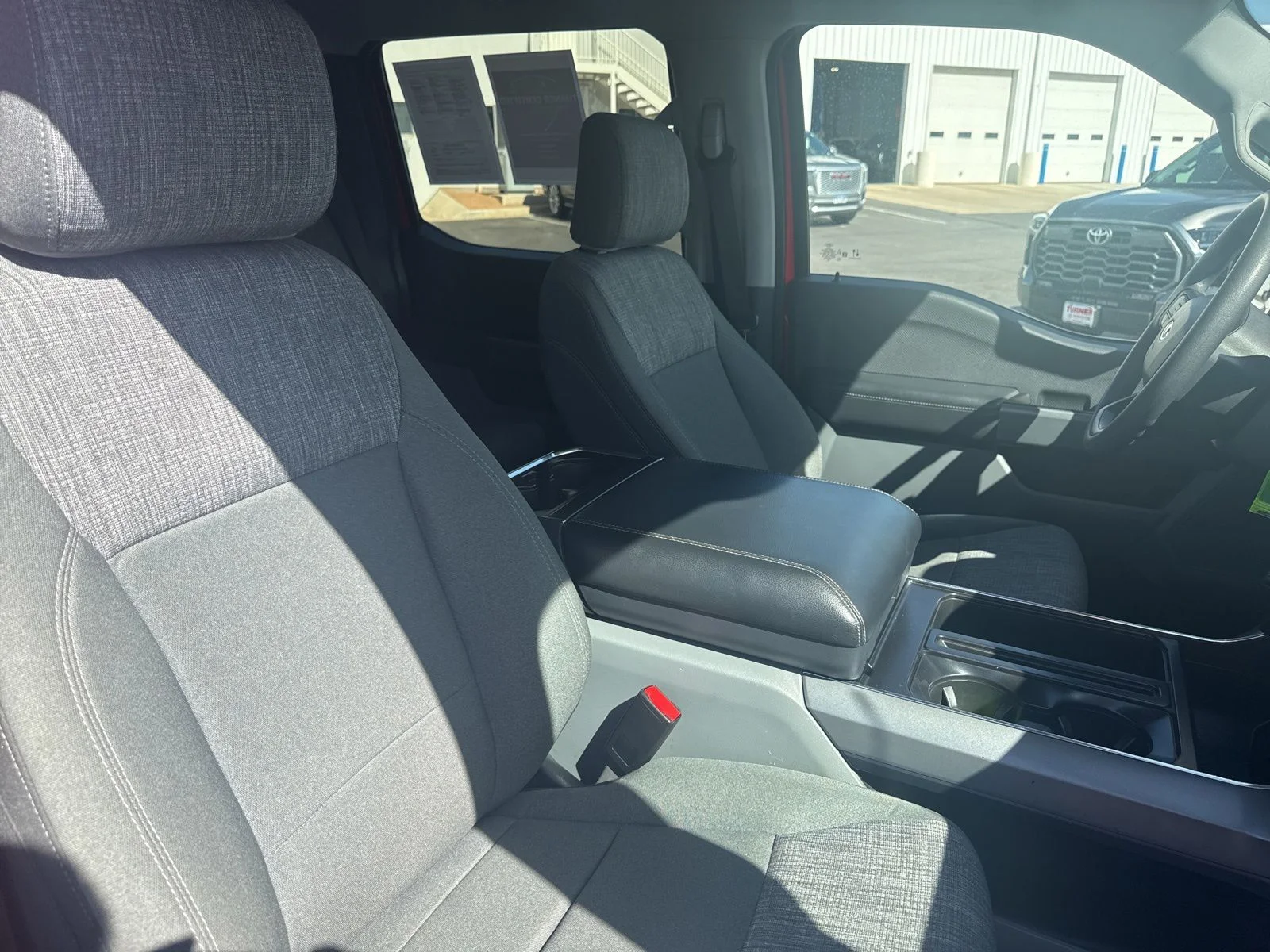 2022 Ford F-150 XLT - Photo 6
