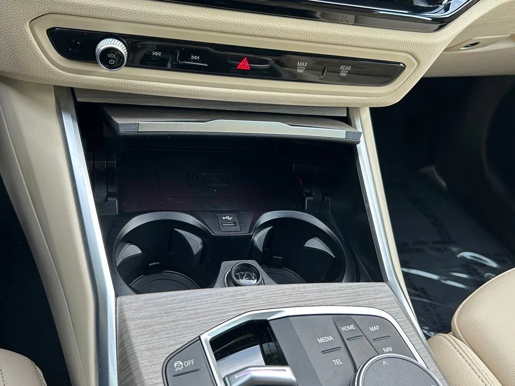 Used 2025 White BMW 330i image 22